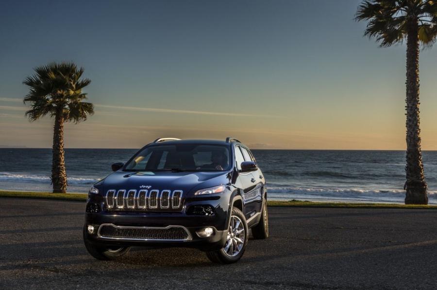  Jeep Cherokee Limited 2014 года  (фото 16 из 29)